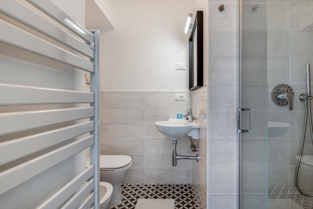 Family & Friends Rooms With Shared Bathroom Padua Exteriör bild