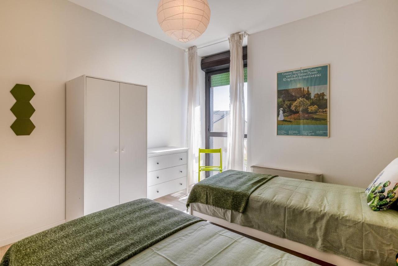 Family & Friends Rooms With Shared Bathroom Padua Exteriör bild