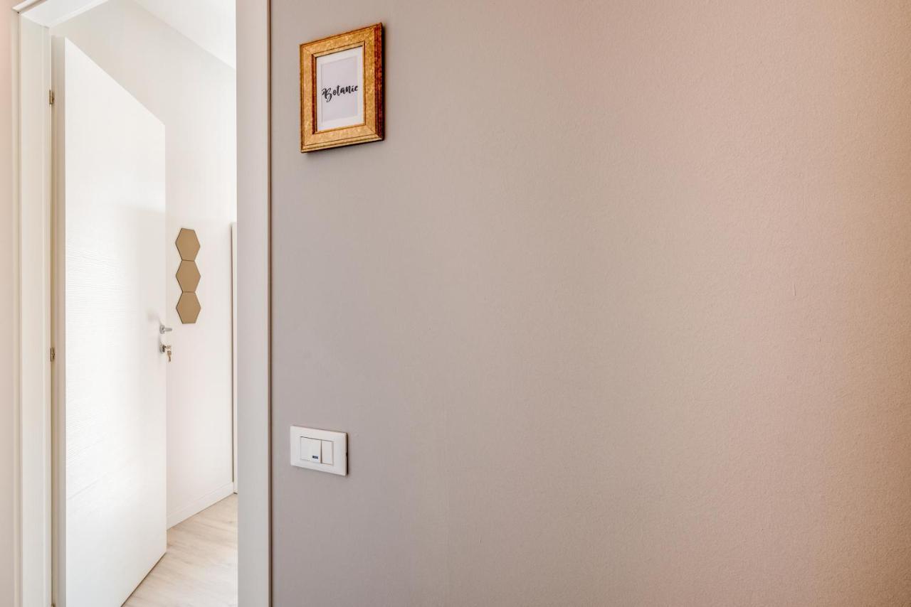 Family & Friends Rooms With Shared Bathroom Padua Exteriör bild