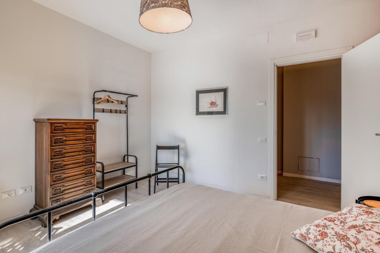 Family & Friends Rooms With Shared Bathroom Padua Exteriör bild